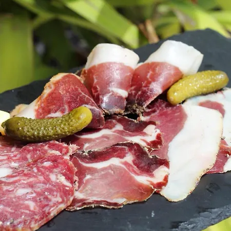 Hotell - Restaurant U Santu Petru *