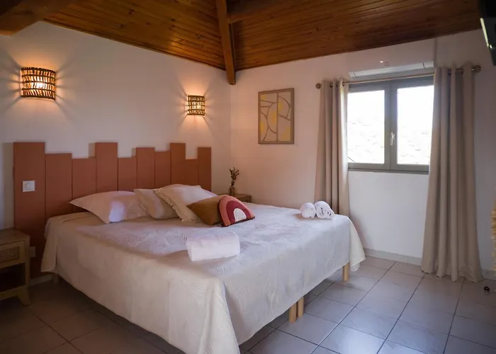 - Restaurant U Santu Petru Hotell