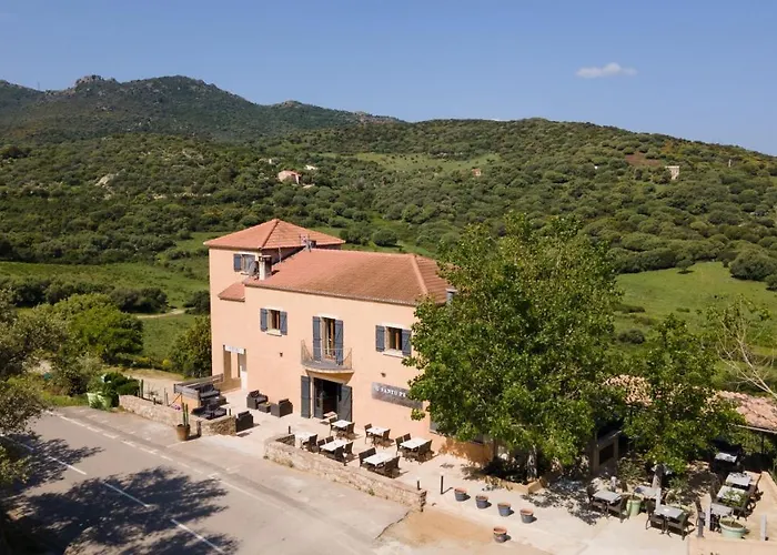 - Restaurant U Santu Petru Hotell Saint-Florent (Corsica)