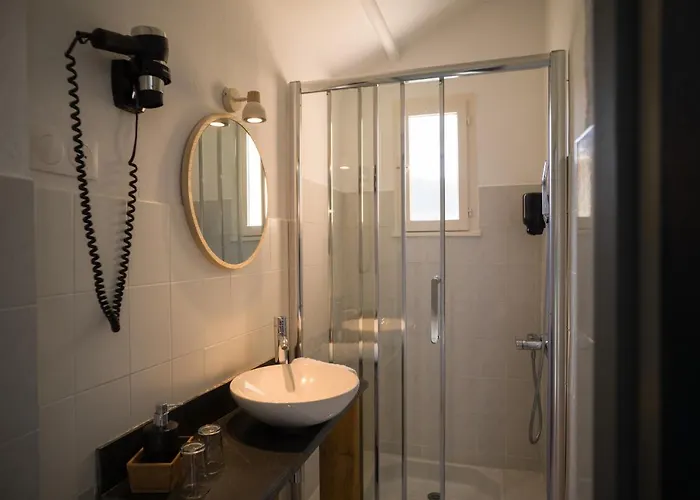 - Restaurant U Santu Petru Hotell *