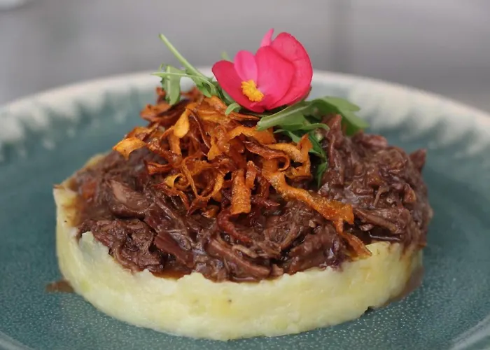 - Restaurant U Santu Petru *