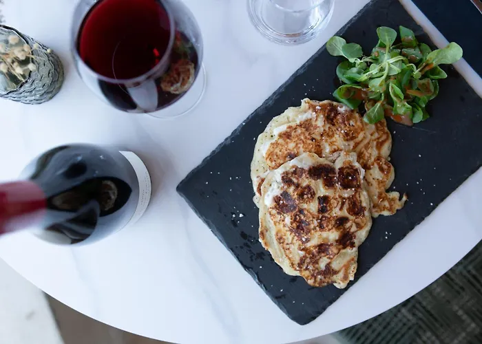 - Restaurant U Santu Petru Hotell *