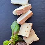 - Restaurant U Santu Petru *