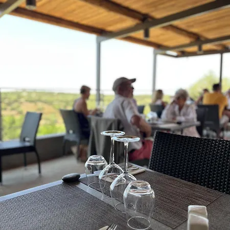 - Restaurant U Santu Petru Hotel